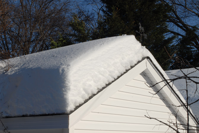 that is over 2 feet of snow .. weather vain - 800